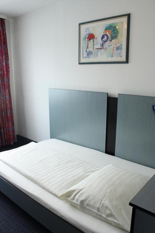Hotel Diplomat Francfort-sur-le-Main Chambre photo