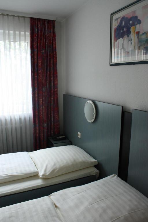 Hotel Diplomat Francfort-sur-le-Main Chambre photo